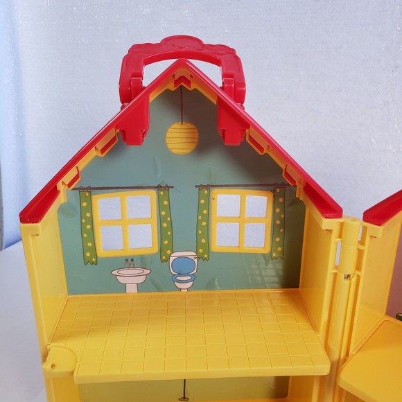 Peppa Pig House Set Toy with Mama Pig foldable Yellow and Red 12" tall - Picture 8 of 16
